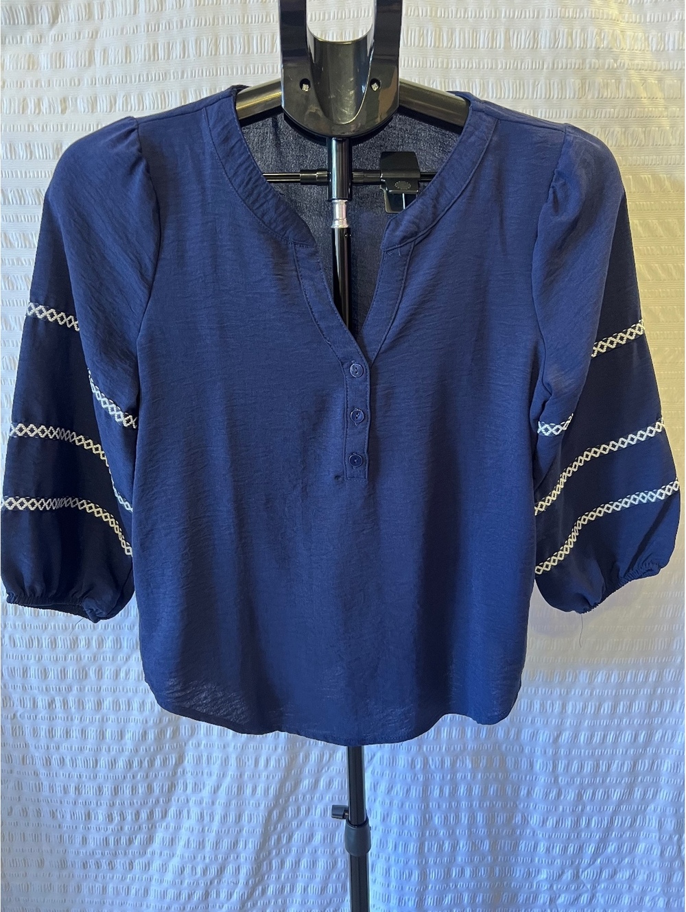 Adrienne Vittadini Navy Blue Embroidered Balloon Sleeve Blouse – Size S